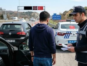 Gentli 40 yaşındaki gurbetçi Türkiye’de polis kontrolünde asker kaçağı şoku yaşadı