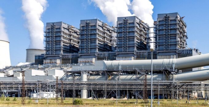 Almanya’da bir elektrik santralinde el yapımı patlayıcılar bulundu