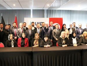 Brüksel’de Hulusi Akar’dan UID Belçika’ya ziyaret: “Çocuklarınızın eğitimine yatırım yapın”