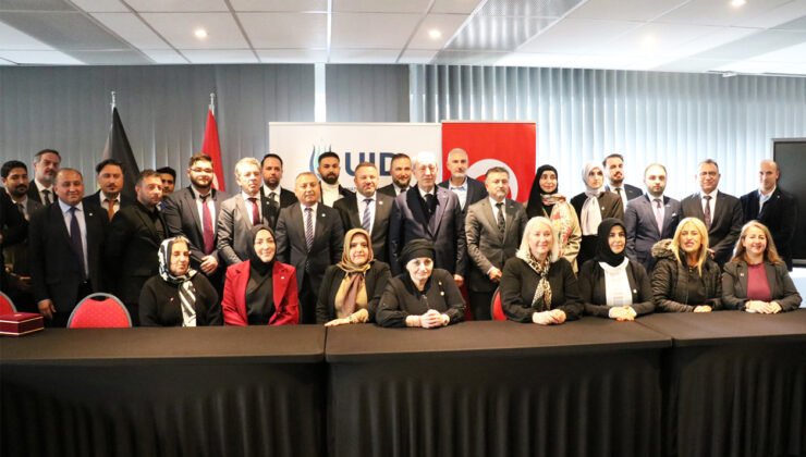 Brüksel’de Hulusi Akar’dan UID Belçika’ya ziyaret: “Çocuklarınızın eğitimine yatırım yapın”