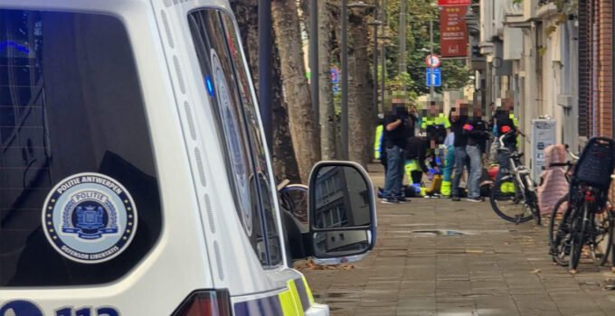 Anvers’te yaşanan silahlı kavgada 3 kişi ağır yaralandı